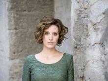 Evelyne Brochu