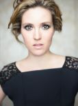 Evelyne Brochu