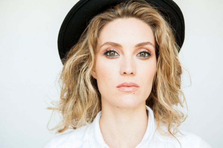 Evelyne Brochu