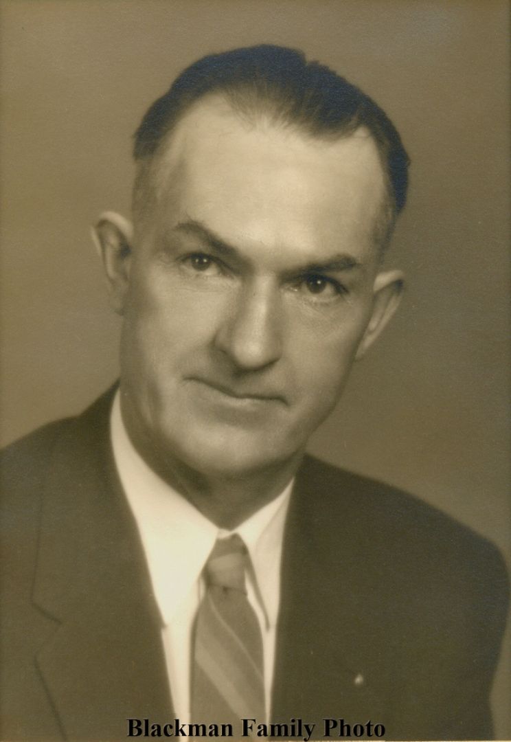 Everett Marshall