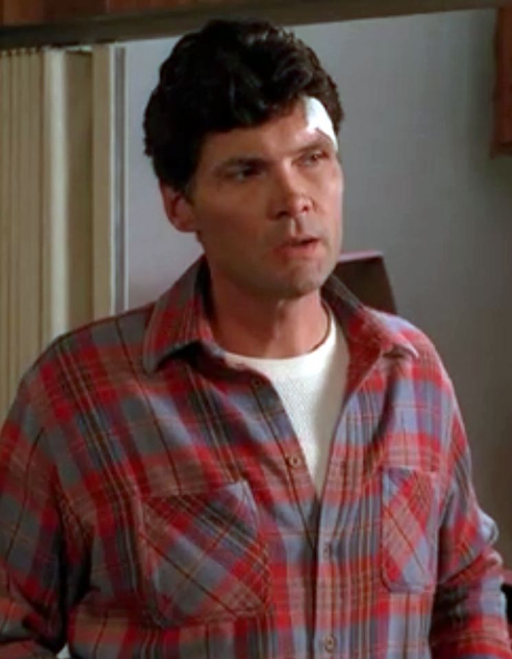 Everett McGill