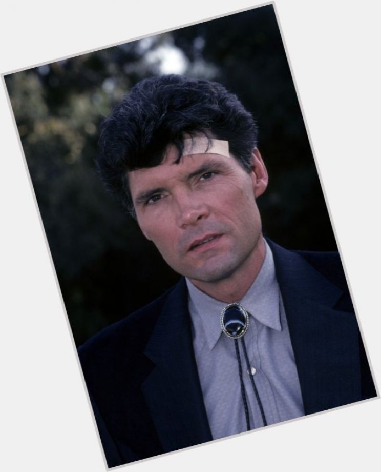 Everett McGill