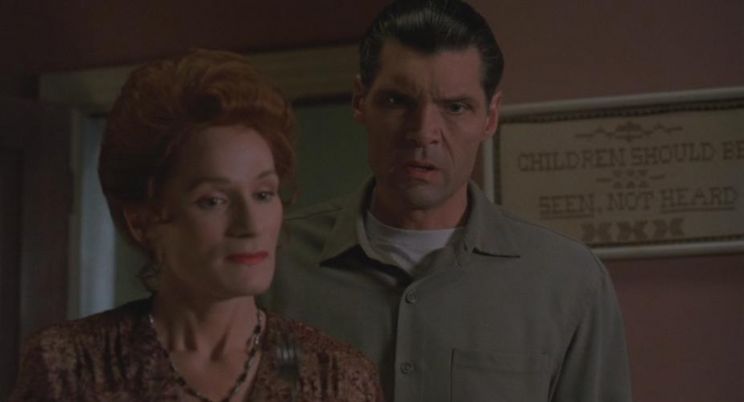 Everett McGill