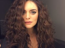 Ezgi Mola
