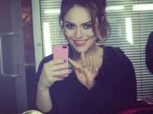 Ezgi Mola