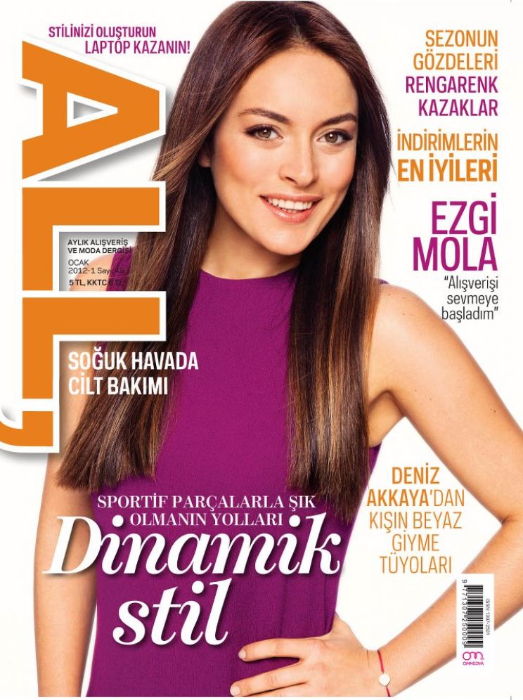 Ezgi Mola