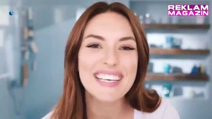 Ezgi Mola
