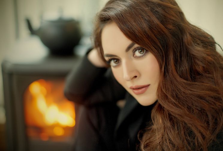 Ezgi Mola