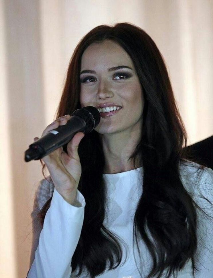 Fahriye Evcen