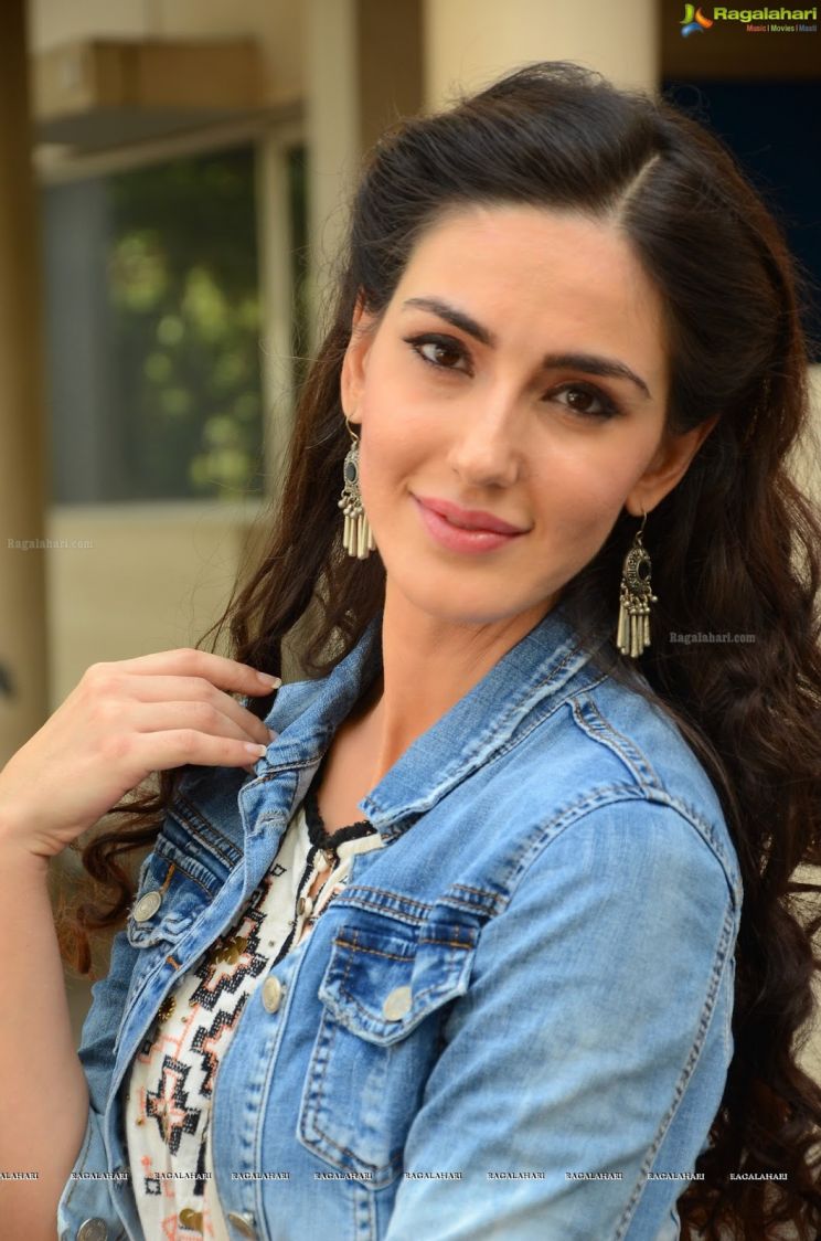 Farah Karimaee