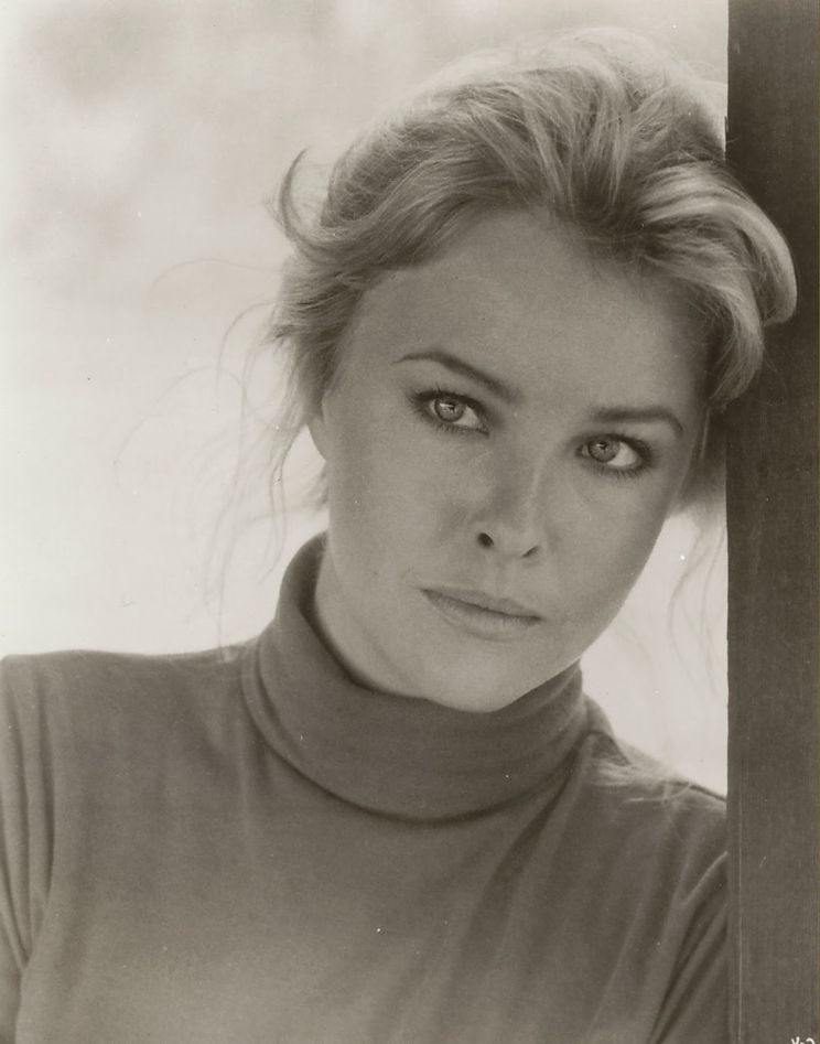 Faye Grant