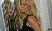 Faye Resnick