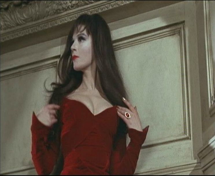 Fenella Fielding