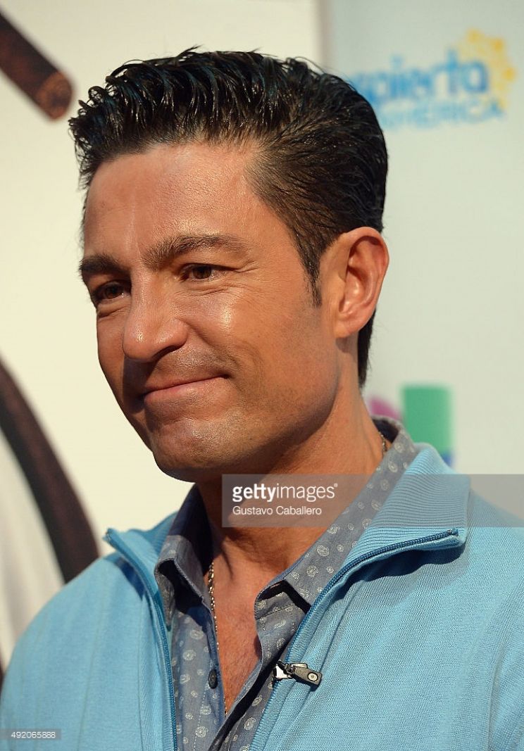 Fernando Colunga