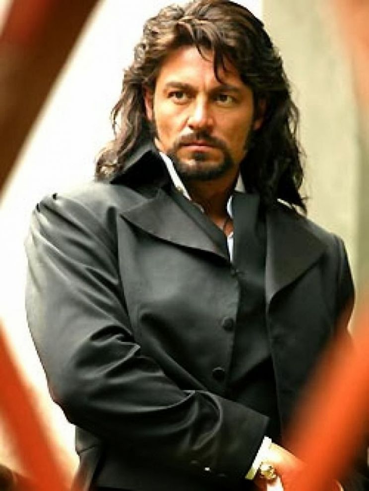 Fernando Colunga