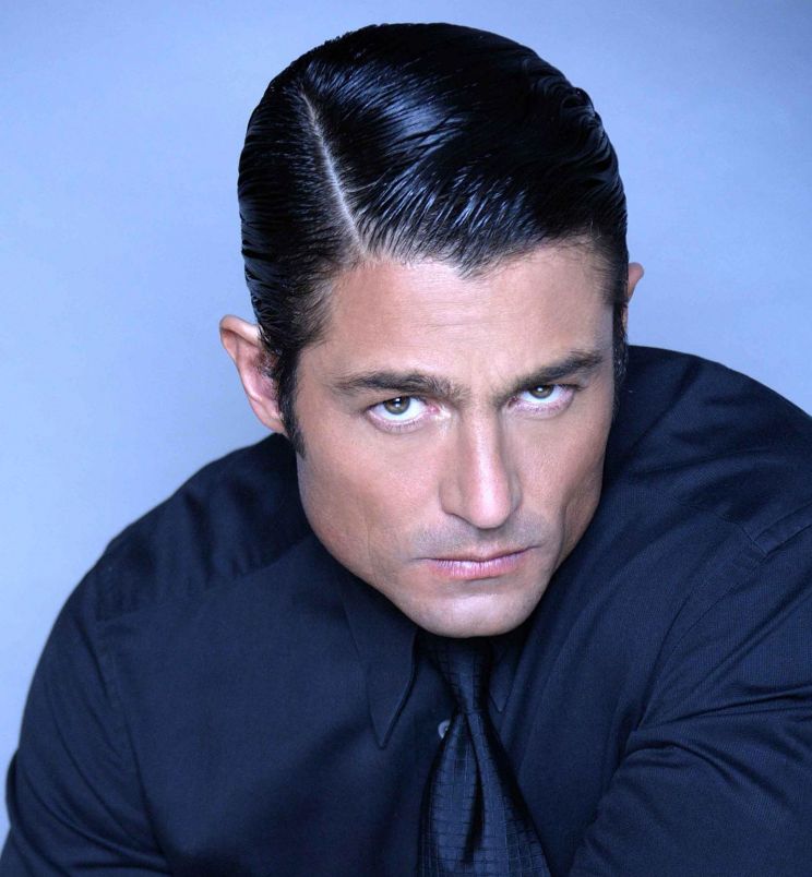 Fernando Colunga