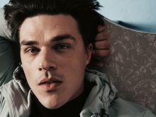 Finn Wittrock photo
