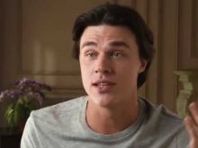 Finn Wittrock photo