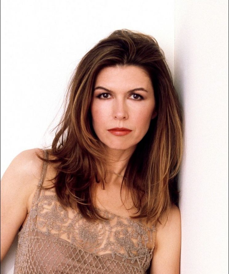 Finola Hughes