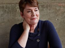 Fiona Lewis
