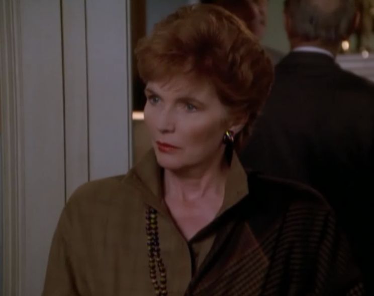 Fionnula Flanagan