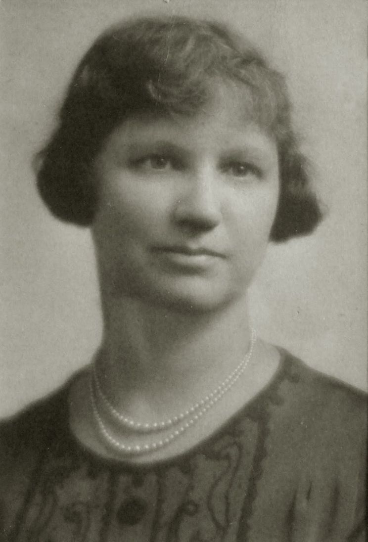 Frances Lee McCain