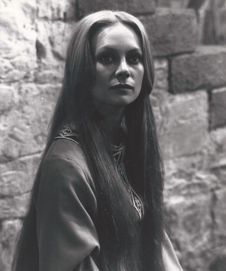Francesca Annis
