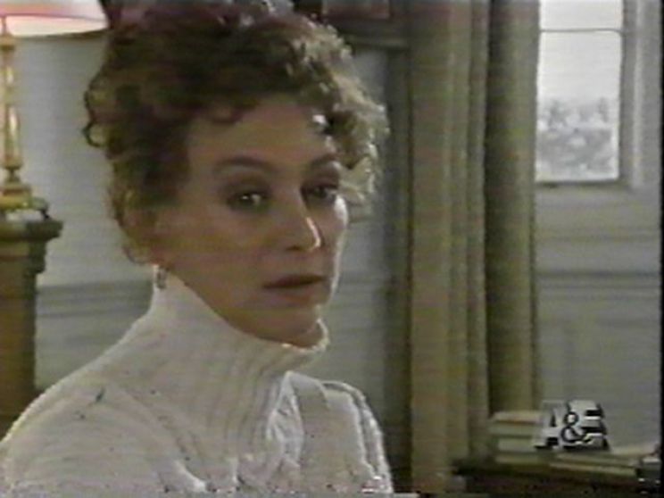 Francesca Annis