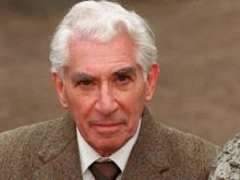 Frank Finlay