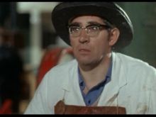Frank Finlay