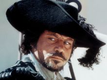 Frank Finlay