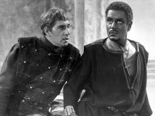 Frank Finlay