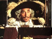 Frank Finlay
