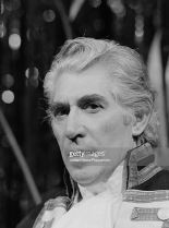 Frank Finlay