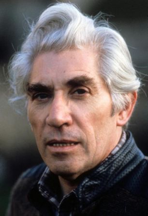 Frank Finlay