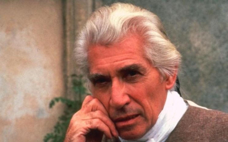 Frank Finlay