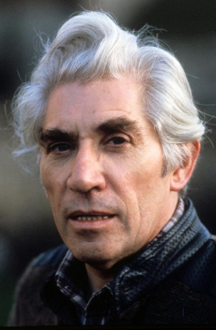 Frank Finlay