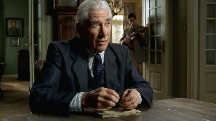 Frank Finlay