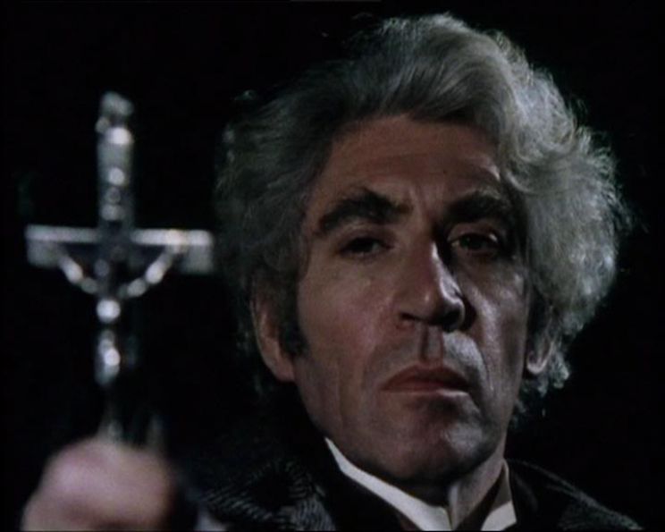 Frank Finlay