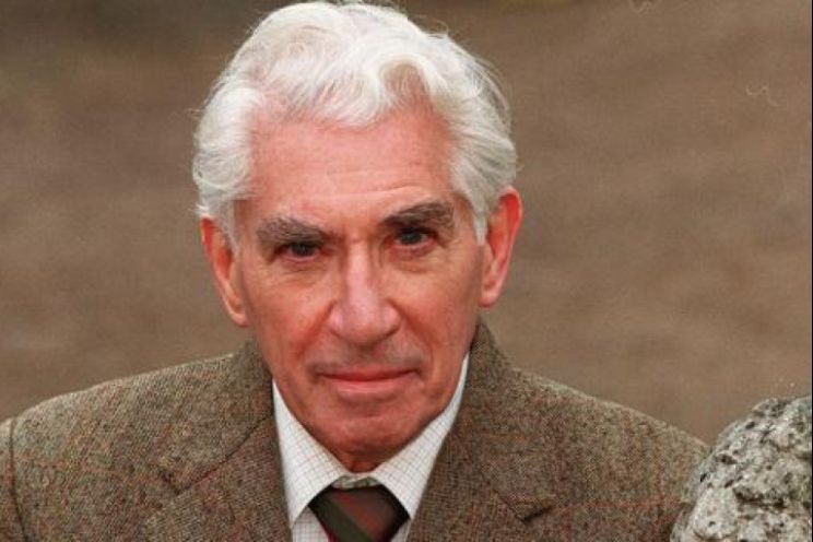 Frank Finlay