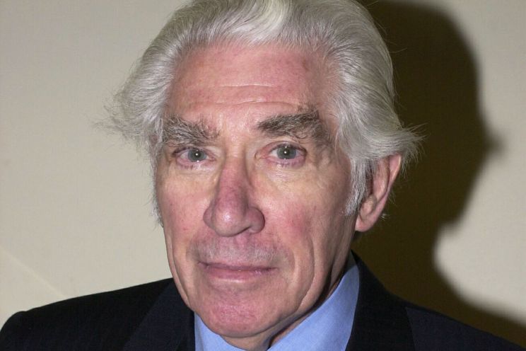 Frank Finlay