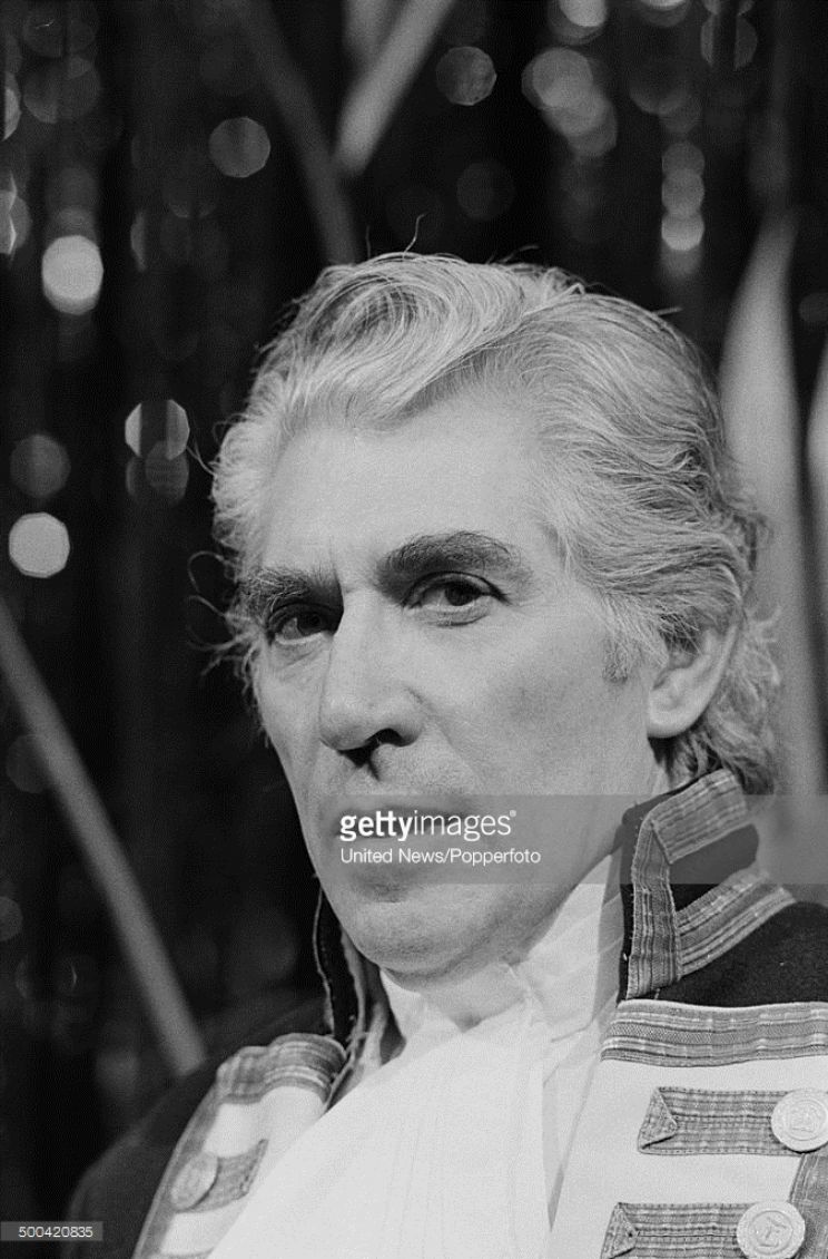 Frank Finlay