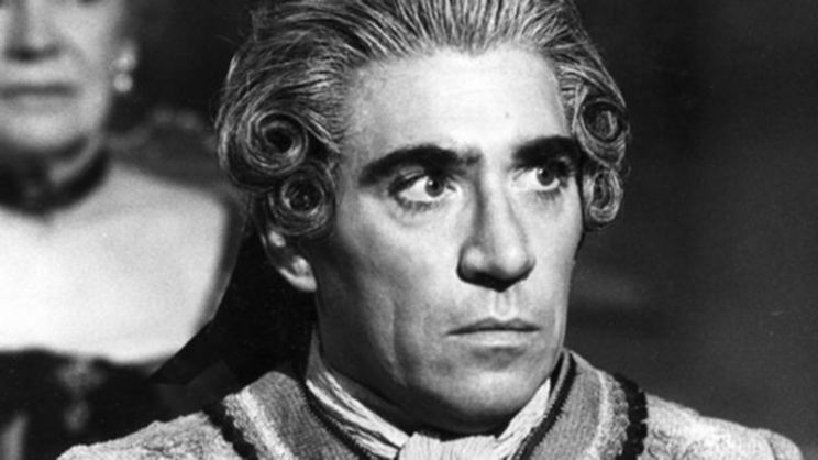 Frank Finlay