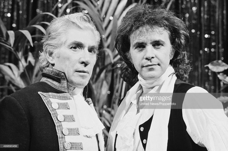 Frank Finlay