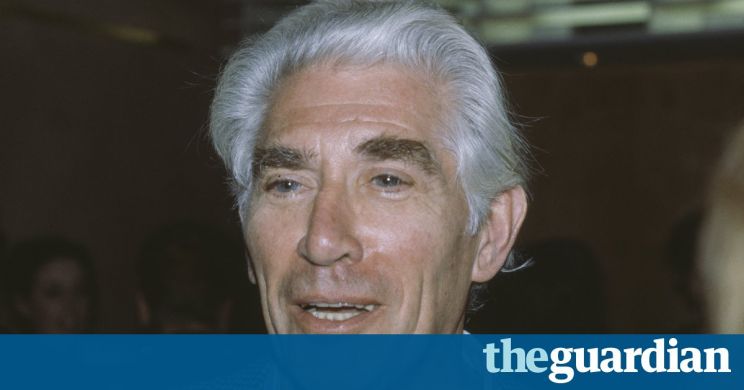 Frank Finlay