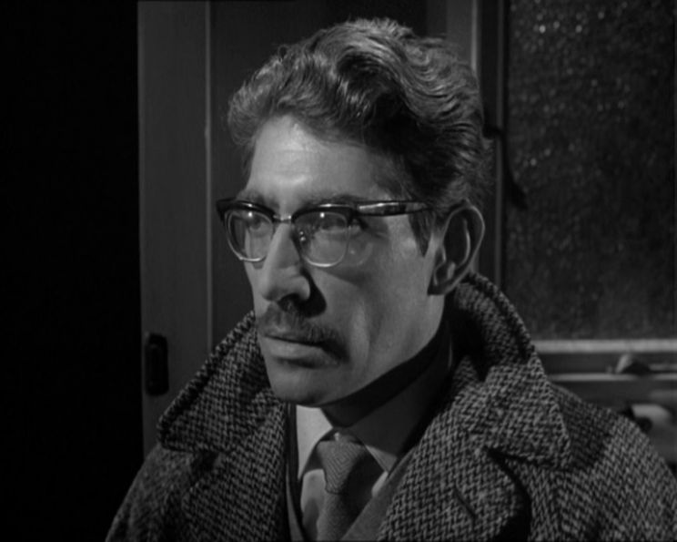 Frank Finlay