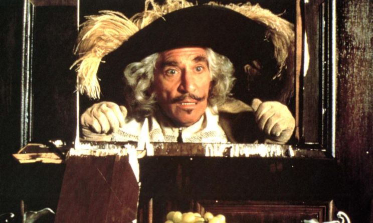 Frank Finlay