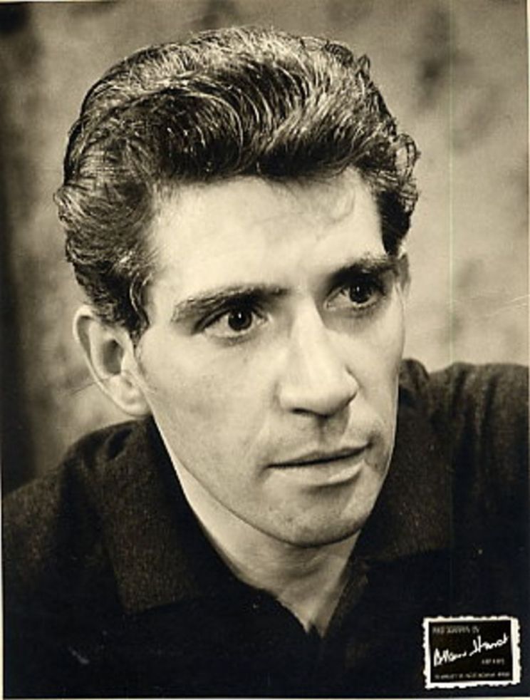 Frank Finlay