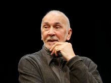 Frank Langella
