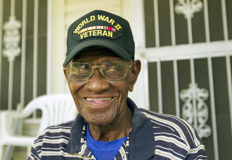 Frank Overton